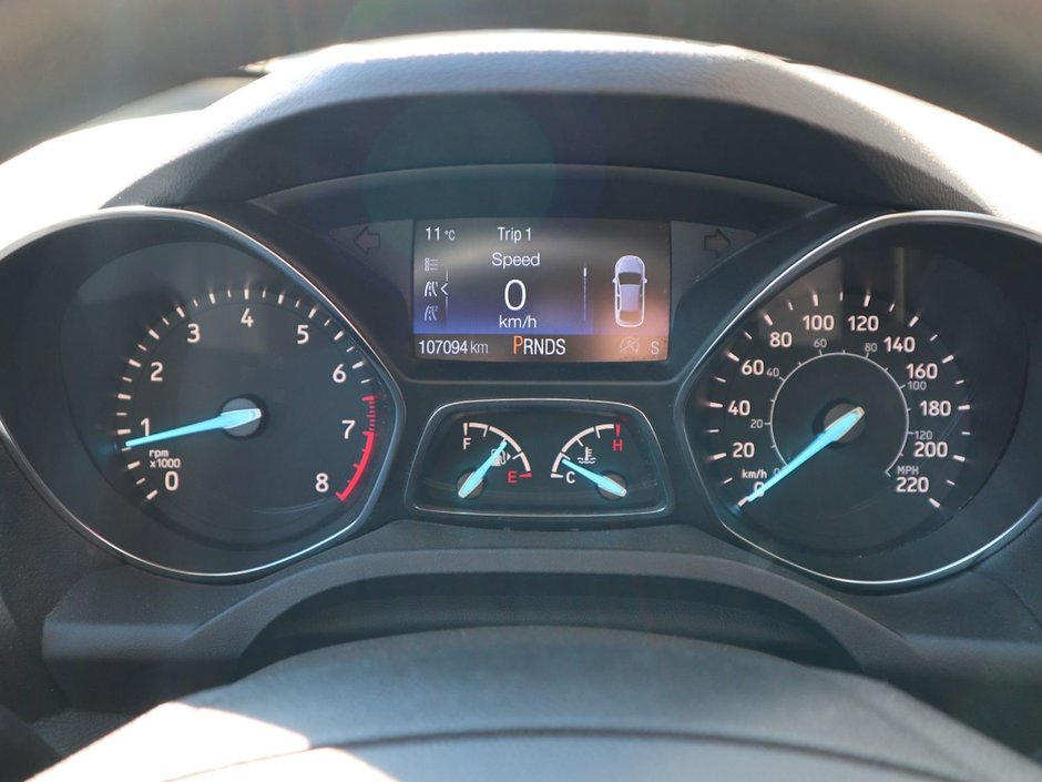 2019 Ford Escape SE IN BLACK EQUIPPED WITH A FUEL EFFICIENT 1.5L TURBO I4 , 4X4 , 6SPD AUTO , HEATED CLOTH BUCKET SEATS , AC , CRUISE , BACKUP CA-23