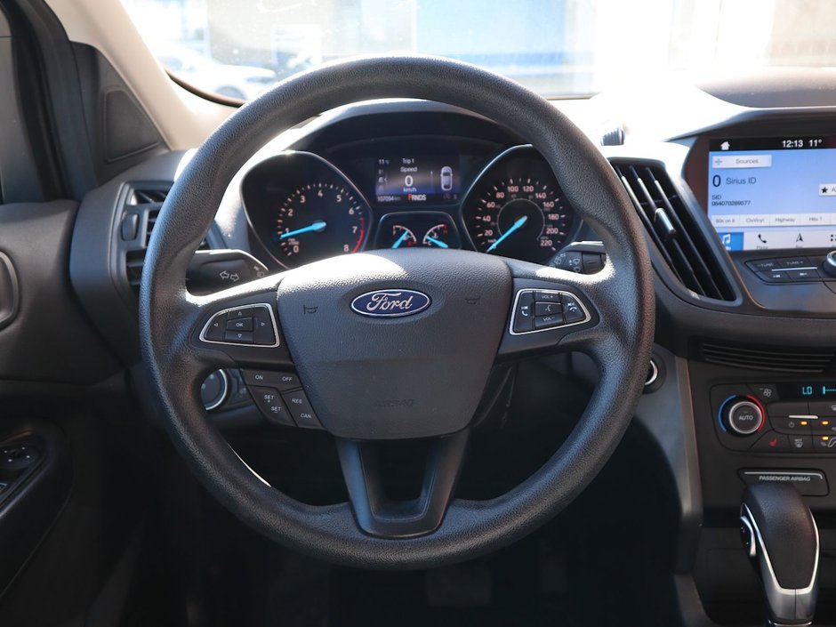 2019 Ford Escape SE IN BLACK EQUIPPED WITH A FUEL EFFICIENT 1.5L TURBO I4 , 4X4 , 6SPD AUTO , HEATED CLOTH BUCKET SEATS , AC , CRUISE , BACKUP CA-22