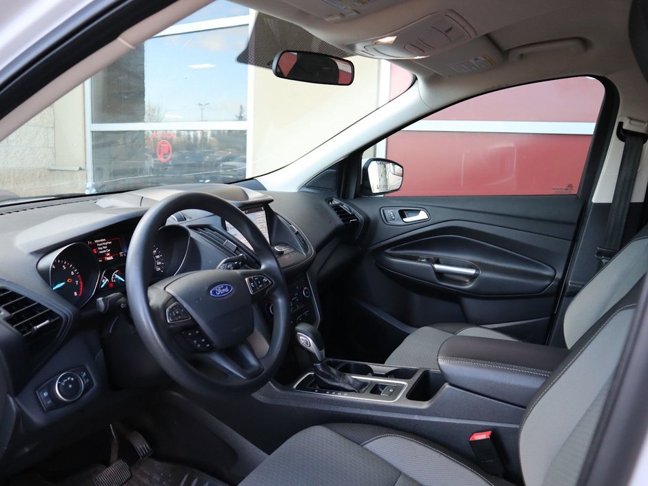 2019 Ford Escape SE IN WHITE EQUIPPED WITH A 1.5L TURBO I4 , 4X4 , 6SPD AUTO , CLOTH HEATED SEATS , DUAL ZONE AC , CRUISE , BACKUP CAM , SW CONTR-14