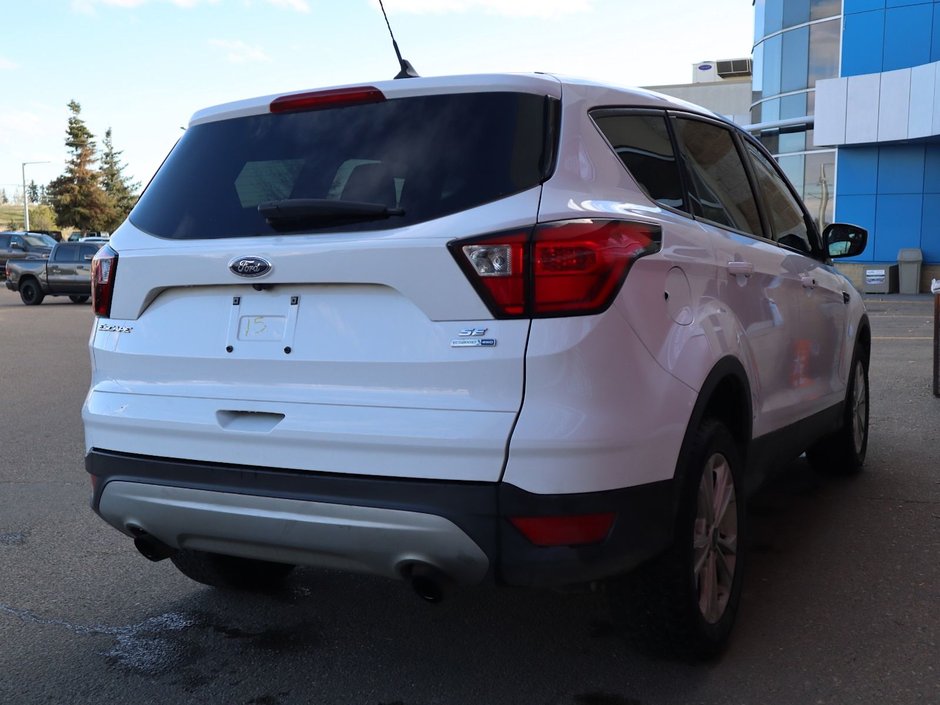 2019 Ford Escape SE IN WHITE EQUIPPED WITH A 1.5L TURBO I4 , 4X4 , 6SPD AUTO , CLOTH HEATED SEATS , DUAL ZONE AC , CRUISE , BACKUP CAM , SW CONTR-9