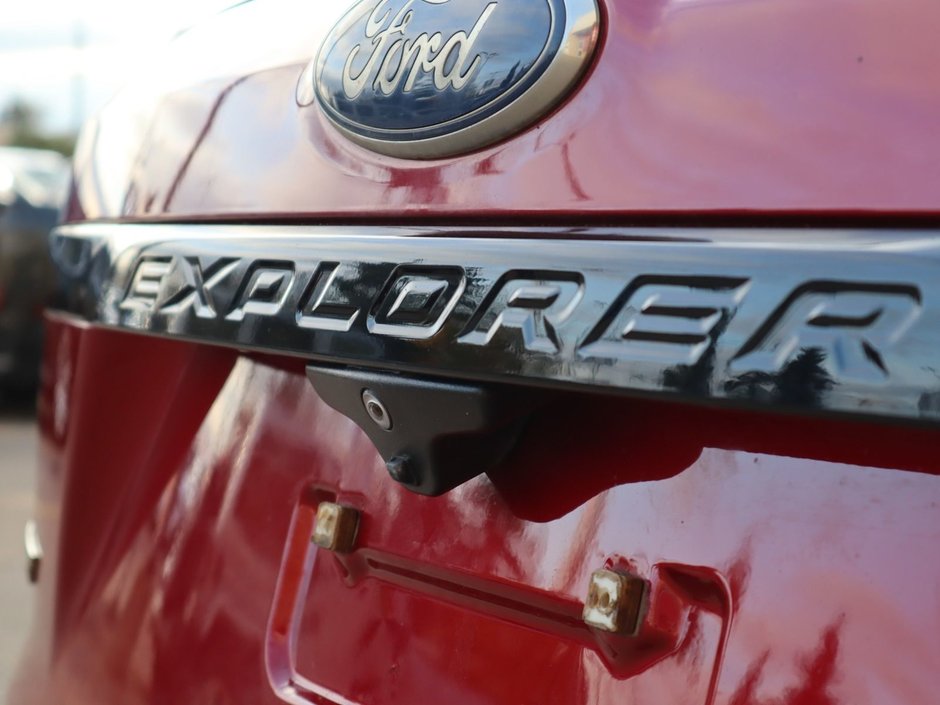 2016 Ford Explorer SPORT IN RED EQUIPPED WITH A 3.5L TURBO V6 , 4X4 , 6SPD AUTO , LEATHER HEATED/VENTED SEATS , DUAL EXHAUST , SUNROOF , BACKUP CAM-13