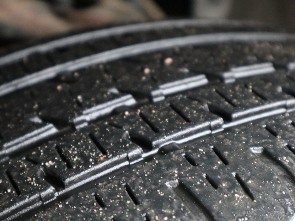 2017 Ford F-150 LARIAT IN GREY EQUIPPED WITH A 3.5L ECOBOOST V6 , 4X4 , 10SPD AUTO , AMBIENT LIGHTING , DUAL ZONE AC , REMOTE START , BACKUP CAM-5