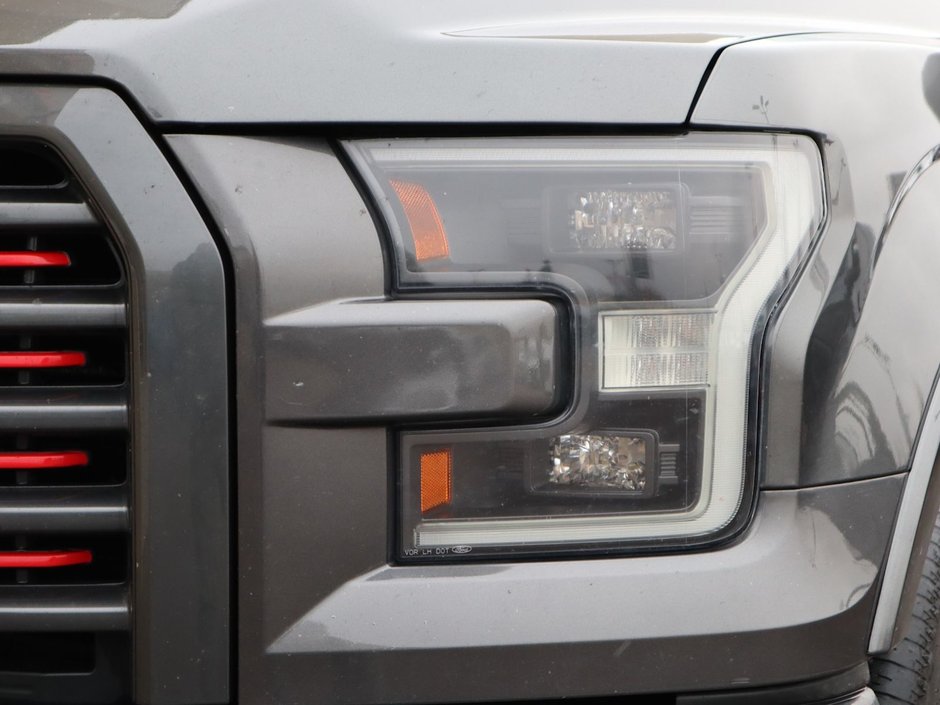 2017 Ford F-150 LARIAT IN GREY EQUIPPED WITH A 3.5L ECOBOOST V6 , 4X4 , 10SPD AUTO , AMBIENT LIGHTING , DUAL ZONE AC , REMOTE START , BACKUP CAM-3