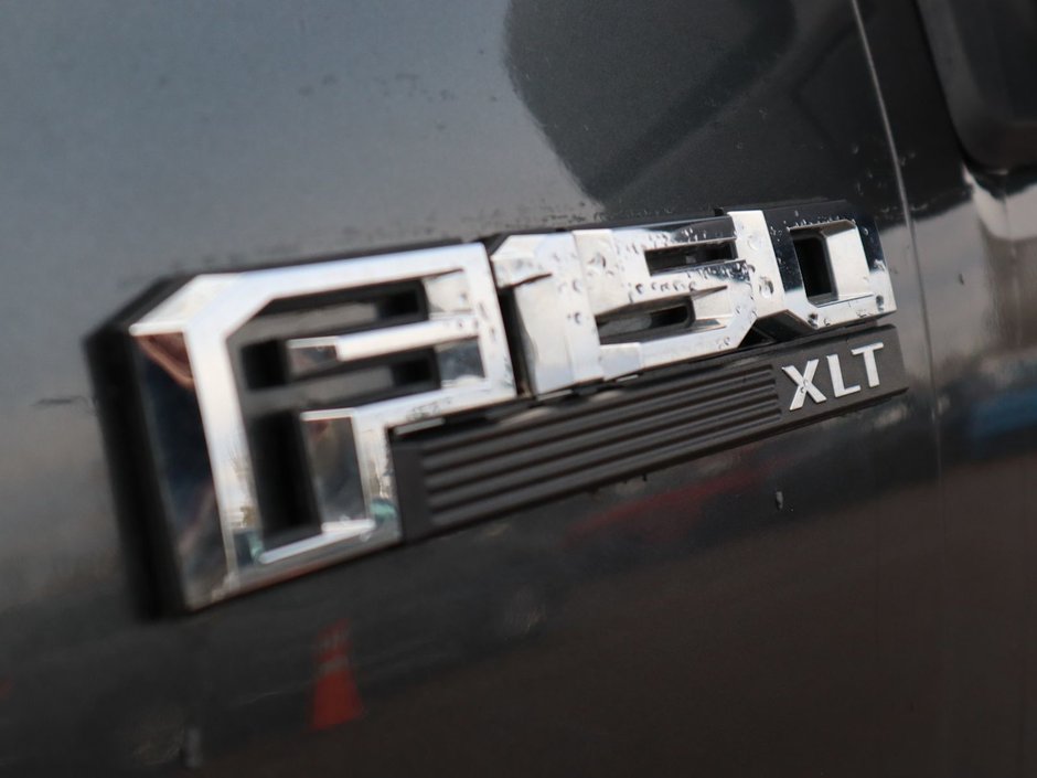 2020 Ford F-150 XLT IN GREY EQUIPPED WITH A 2.7L ECOBBOST V6 , 4X4 , 10SPD AUTO , CRUISE , BACKUP CAM , HD SHOCKS , PWR DRIVER SEAT , REMOTE STA-11