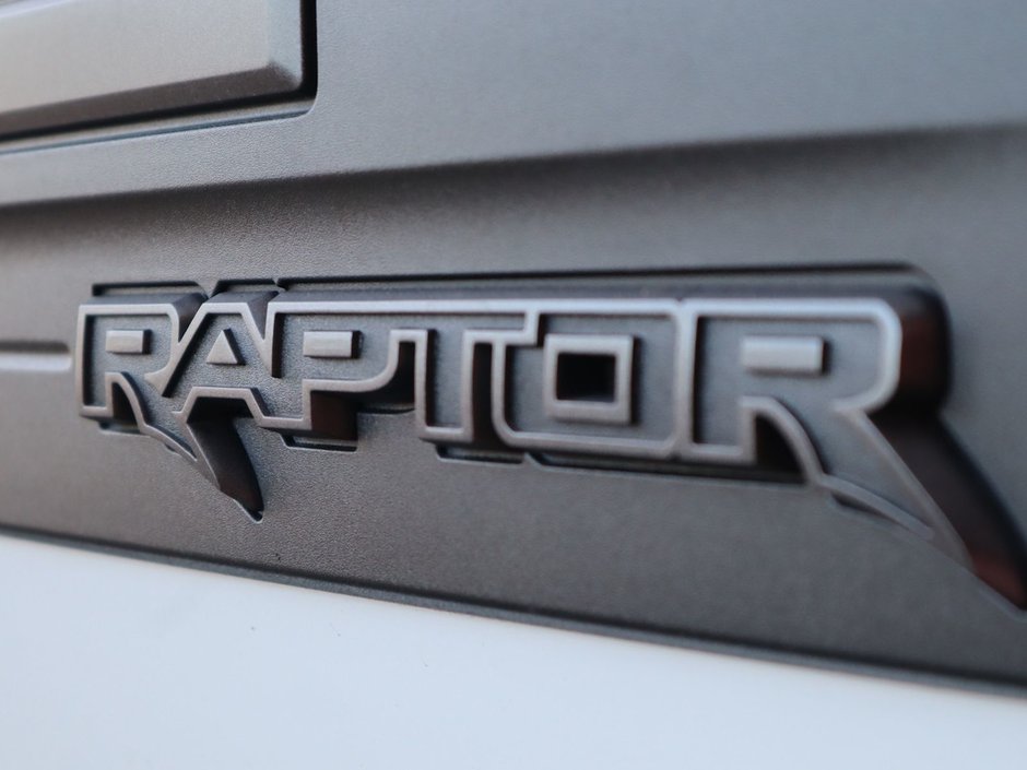 2022 Ford F-150 RAPTOR IN WHITE EQUIPPED WITH A HIGH OUTPUT 3.5L TURBO V6 , 4X4 , 10SPD AUTO , LEATHER HEATED/VENTED BUCKET SEATS , PREMIUM AUDI-14