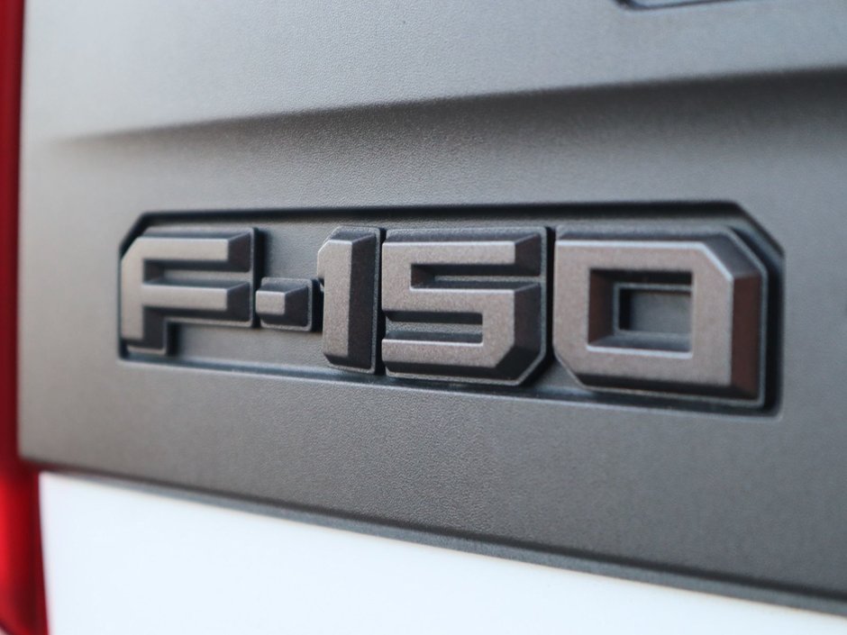 2022 Ford F-150 RAPTOR IN WHITE EQUIPPED WITH A HIGH OUTPUT 3.5L TURBO V6 , 4X4 , 10SPD AUTO , LEATHER HEATED/VENTED BUCKET SEATS , PREMIUM AUDI-13