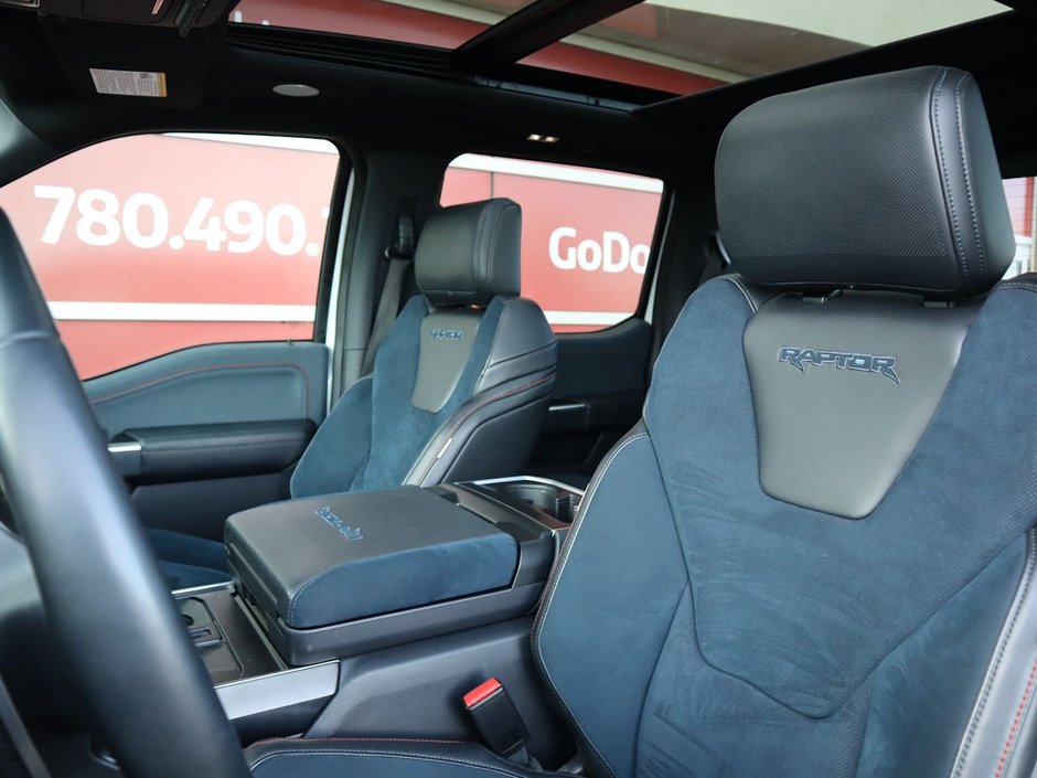 2022 Ford F-150 RAPTOR IN WHITE EQUIPPED WITH A HIGH OUTPUT 3.5L TURBO V6 , 4X4 , 10SPD AUTO , LEATHER HEATED/VENTED BUCKET SEATS , PREMIUM AUDI-18