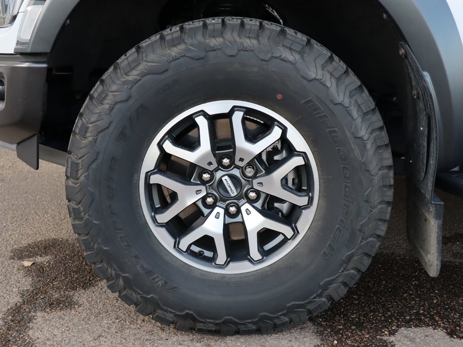 2022 Ford F-150 RAPTOR IN WHITE EQUIPPED WITH A HIGH OUTPUT 3.5L TURBO V6 , 4X4 , 10SPD AUTO , LEATHER HEATED/VENTED BUCKET SEATS , PREMIUM AUDI-4