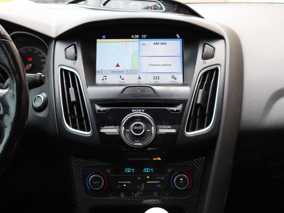 2018 Ford Focus ST IN OXFORD WHITE EQUIPPED WITH A 2.0L ECOBOOST I4 , FWD , 6SPD MANUAL , SUNROOF , AMBIENT LIGHTING , SONY PREMIUM AUDIO , HEAT-22