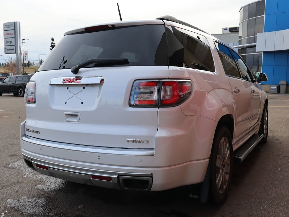 2016 GMC Acadia DENALI IN WHITE EQUIPPED WITH A 3.6L V6 , AWD , 6SPD AUTO , PREMIUM BOSE AUDIO , DUAL EXHAUST , SUNROOF , DUAL HEADREST DVD ENTE-9