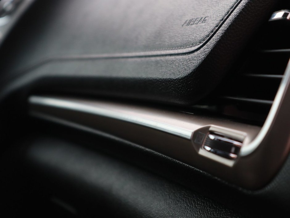 2016 GMC Acadia DENALI IN WHITE EQUIPPED WITH A 3.6L V6 , AWD , 6SPD AUTO , PREMIUM BOSE AUDIO , DUAL EXHAUST , SUNROOF , DUAL HEADREST DVD ENTE-25