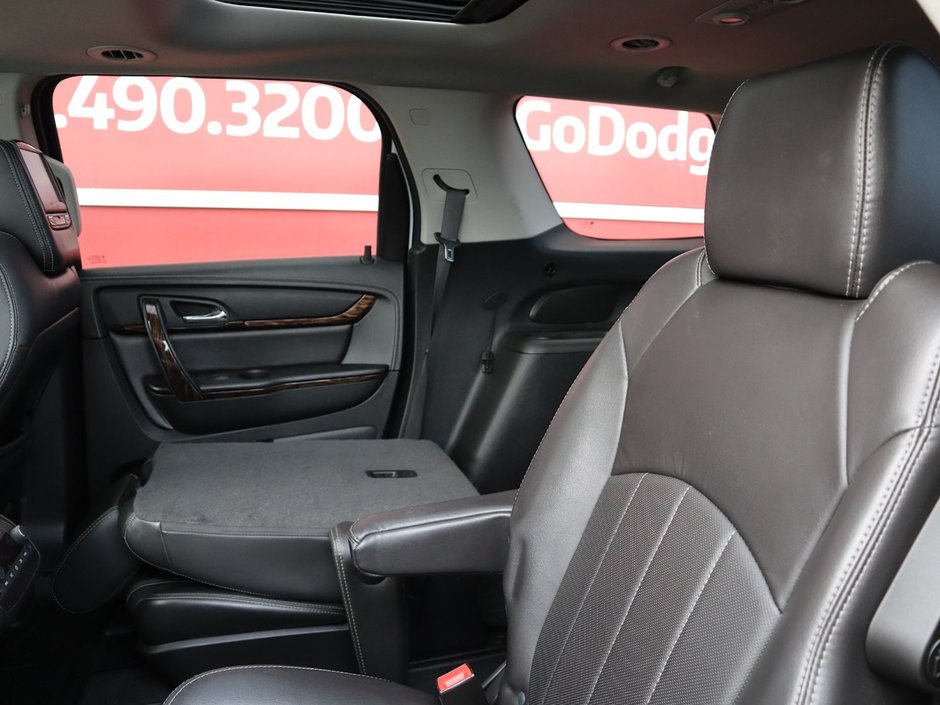 2016 GMC Acadia DENALI IN WHITE EQUIPPED WITH A 3.6L V6 , AWD , 6SPD AUTO , PREMIUM BOSE AUDIO , DUAL EXHAUST , SUNROOF , DUAL HEADREST DVD ENTE-21