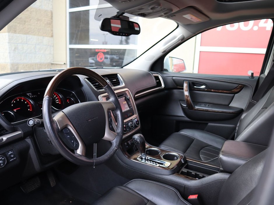 2016 GMC Acadia DENALI IN WHITE EQUIPPED WITH A 3.6L V6 , AWD , 6SPD AUTO , PREMIUM BOSE AUDIO , DUAL EXHAUST , SUNROOF , DUAL HEADREST DVD ENTE-15
