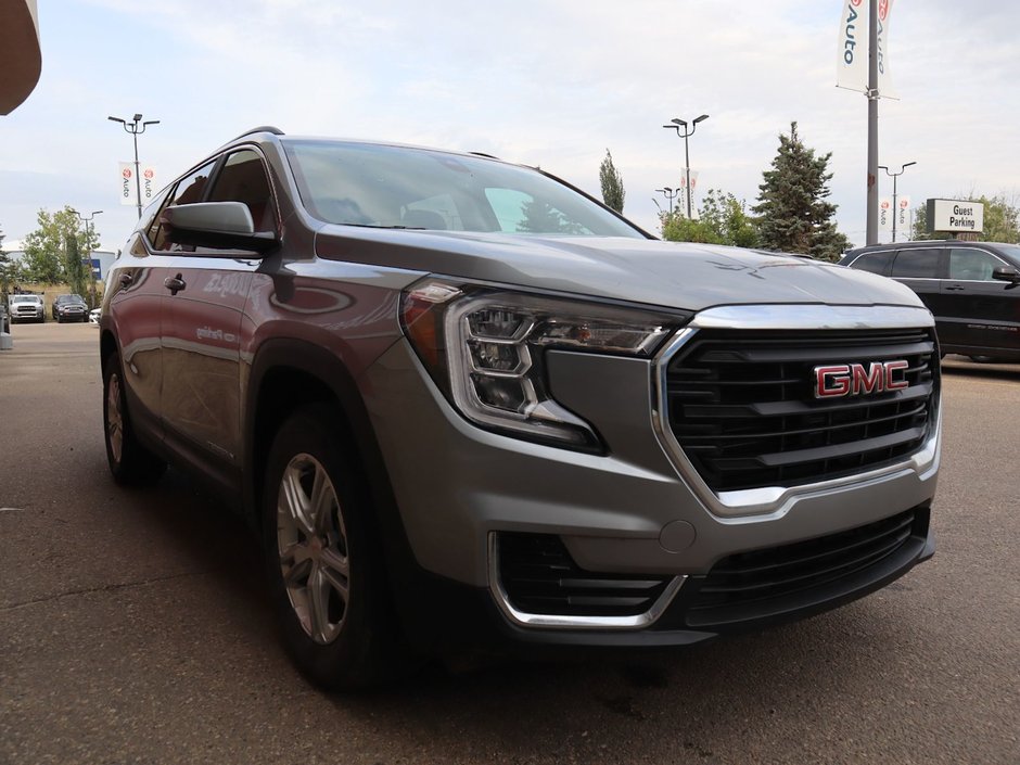 2023 GMC Terrain SLE IN GREY EQUIPPED WITH A 1.5L TURBO I4 , AWD , 9SPD AUTO , PWR LIFTGATE , ALLOY RIMS , PWR DRIVER SEAT , PWR LOCKS/WINDOWS ,-11