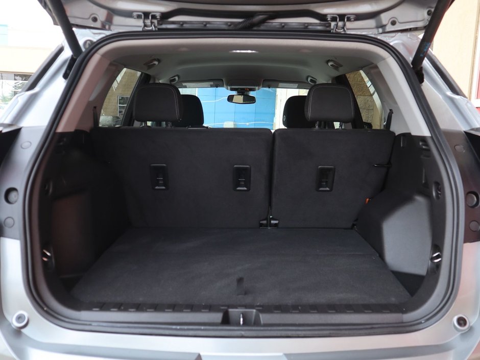 2023 GMC Terrain SLE IN GREY EQUIPPED WITH A 1.5L TURBO I4 , AWD , 9SPD AUTO , PWR LIFTGATE , ALLOY RIMS , PWR DRIVER SEAT , PWR LOCKS/WINDOWS ,-9