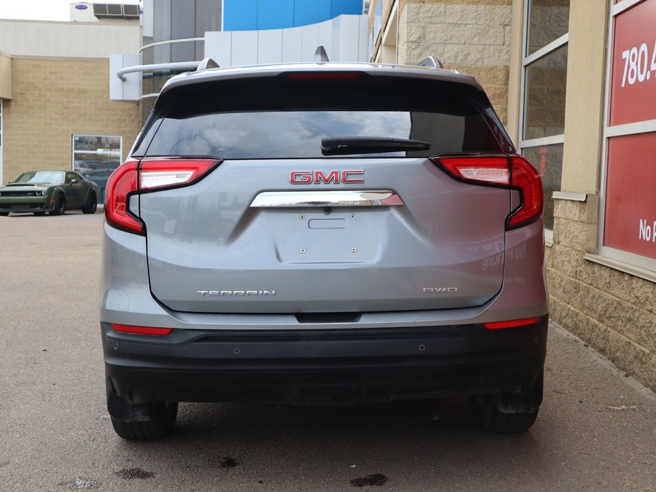 2023 GMC Terrain SLE IN GREY EQUIPPED WITH A 1.5L TURBO I4 , AWD , 9SPD AUTO , PWR LIFTGATE , ALLOY RIMS , PWR DRIVER SEAT , PWR LOCKS/WINDOWS ,-8