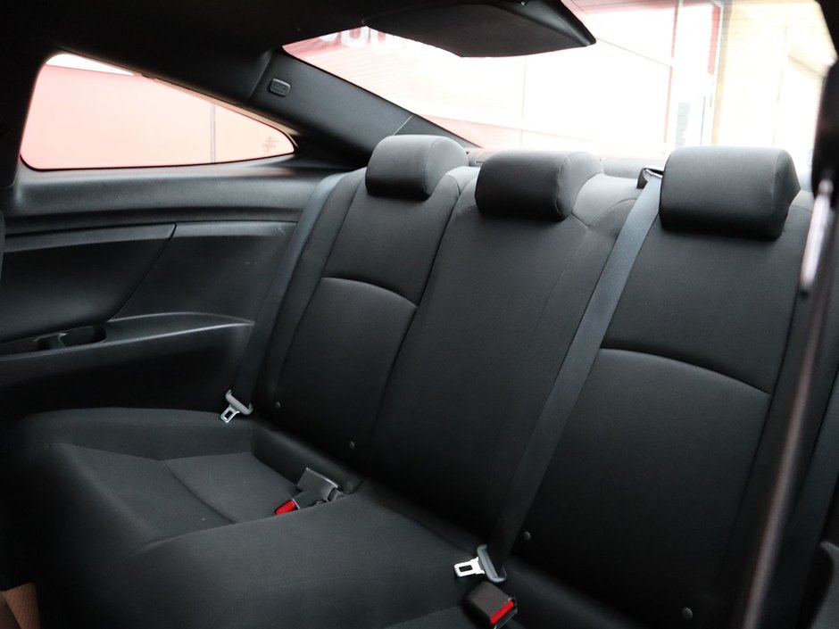 2019 Honda Civic Coupe LX IN WHITE EQUIPPED WITH A 2.0L I4 , FWD , MANUAL TRANSMISSION , CLOTH SEATS , AC , CRUISE , BACKUP CAM , APPLE CARPLAY/ANDROID-16