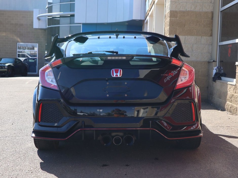 2019 Honda Civic Type R TYPE R IN BLACK EQUIPPED WITH A 300+HP 2.0L TURBO , FWD , 6SPD MANUAL , RECARO BUCKET SEATS , PREMIUM AUDIO , BACKUP CAM , AC ,-9
