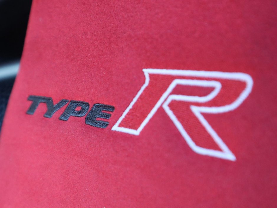 2019 Honda Civic Type R TYPE R IN BLACK EQUIPPED WITH A 300+HP 2.0L TURBO , FWD , 6SPD MANUAL , RECARO BUCKET SEATS , PREMIUM AUDIO , BACKUP CAM , AC ,-18