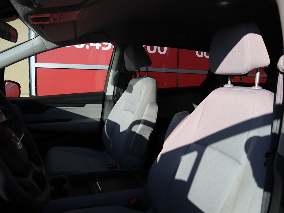 2018 Honda Odyssey LX IN GREY EQUIPPED WITH A 3.5L V6 , FWD , 9SPD AUTO , CLOTH HEATED SEATS , AC , CRUISE , PWR WINDOWS/LOCKS , HONDA RELIABILITY-15