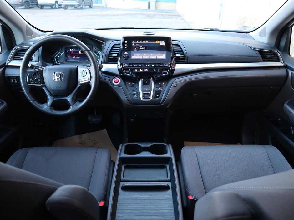 2019 Honda Odyssey EX IN WHITE EQUIPPEDW WITH A 280 HP 3.5L V6 , FWD , 9SPD AUTO , CLOTH HEATED SEATS , BACAKUP CAM , DUAL ZONE AC , CRUISE , 18INC-20