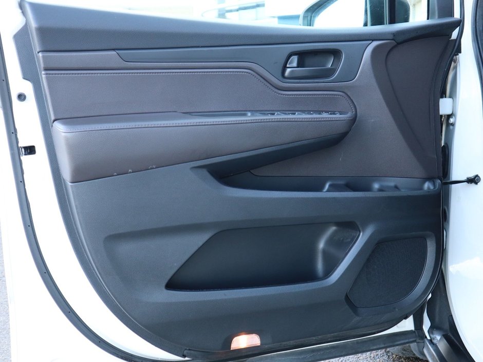 2019 Honda Odyssey EX IN WHITE EQUIPPEDW WITH A 280 HP 3.5L V6 , FWD , 9SPD AUTO , CLOTH HEATED SEATS , BACAKUP CAM , DUAL ZONE AC , CRUISE , 18INC-12