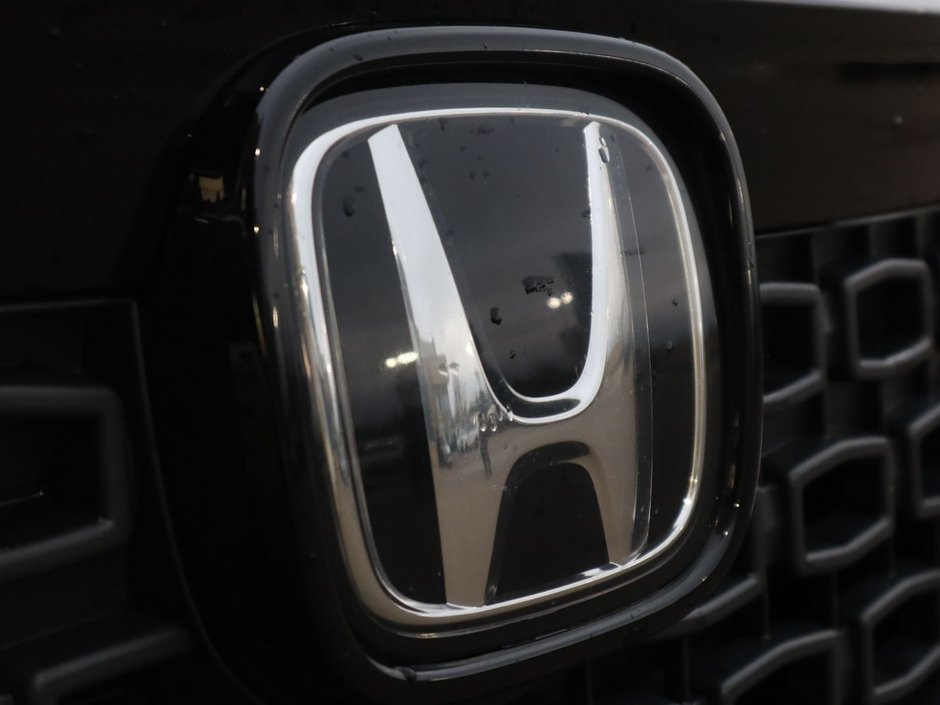 2020 Honda Passport TOURING IN RED EQUIPPED WITH A 3.5L V6 , AWD , 9SPD AUTO , LEATHER HEATED/VENTED BUCKET SEATS , DUAL EXHAUST , NAV , PREMIUM AUD-2