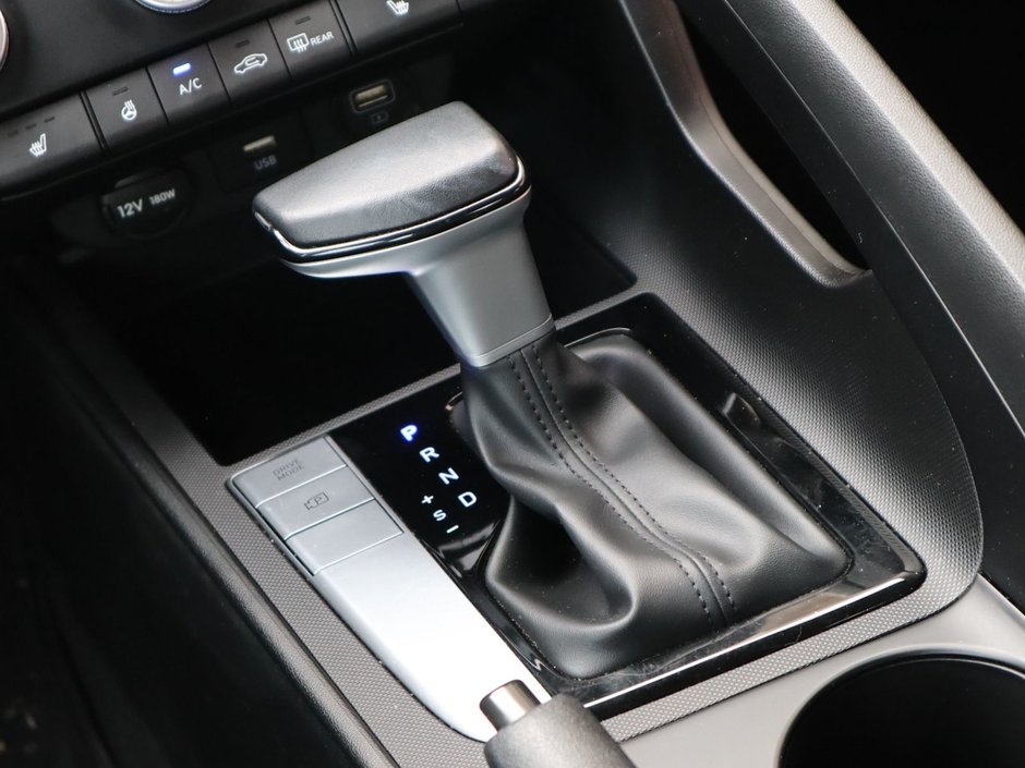 2023 Hyundai Elantra PREFERRED IN BLACK EQUIPPED WITH A 2.0L I4 , FWD , CVT AUTO , CLOTH HEATED SEATS , AC , CRUISE , BACKUP CAM , APPLE CARPLAY/ANDR-22