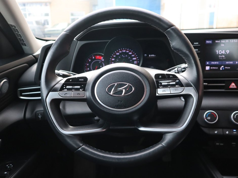 2023 Hyundai Elantra PREFERRED IN BLACK EQUIPPED WITH A 2.0L I4 , FWD , CVT AUTO , CLOTH HEATED SEATS , AC , CRUISE , BACKUP CAM , APPLE CARPLAY/ANDR-23