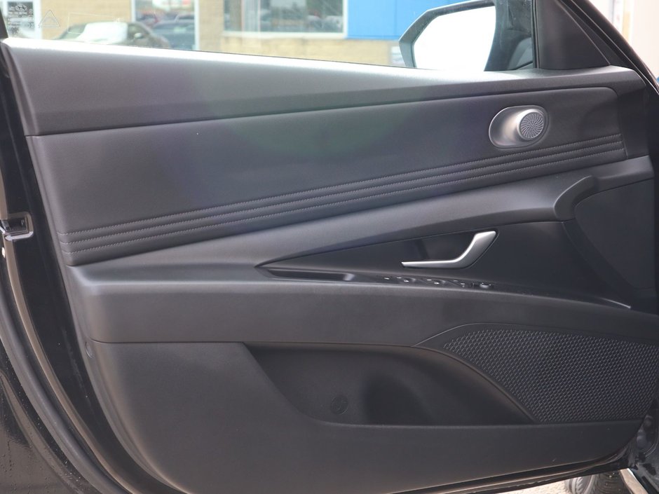 2023 Hyundai Elantra PREFERRED IN BLACK EQUIPPED WITH A 2.0L I4 , FWD , CVT AUTO , CLOTH HEATED SEATS , AC , CRUISE , BACKUP CAM , APPLE CARPLAY/ANDR-14