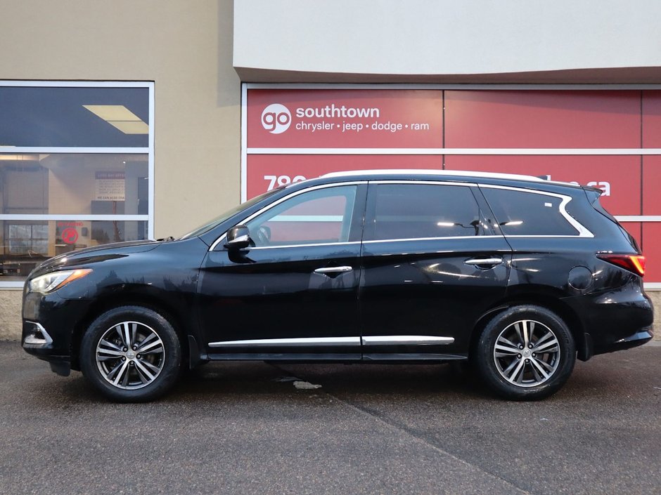 2019 Infiniti QX60 PURE IN BLACK EQUIPPED WITH A 306HP 3.5L V6 , AWD , CVT AUTO , LEATHER HEATED SEATS , SUNROOF , BACKUP CAM , DUAL ZONE AC , CRUI-6