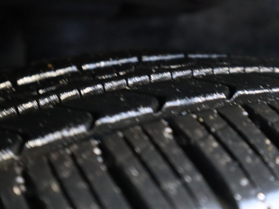 2019 Infiniti QX60 PURE IN BLACK EQUIPPED WITH A 306HP 3.5L V6 , AWD , CVT AUTO , LEATHER HEATED SEATS , SUNROOF , BACKUP CAM , DUAL ZONE AC , CRUI-5