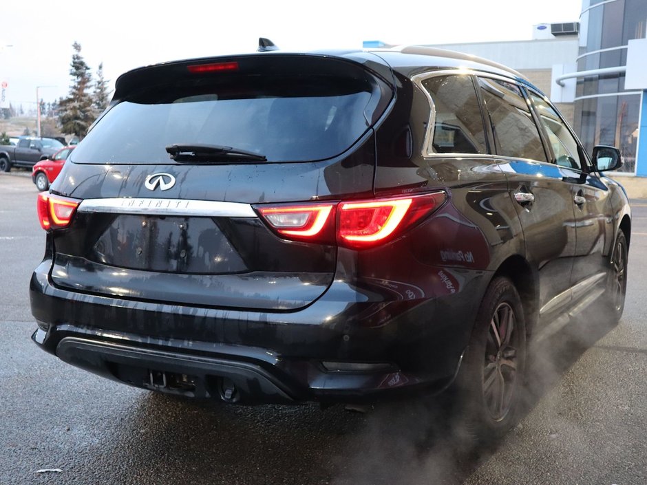2019 Infiniti QX60 PURE IN BLACK EQUIPPED WITH A 306HP 3.5L V6 , AWD , CVT AUTO , LEATHER HEATED SEATS , SUNROOF , BACKUP CAM , DUAL ZONE AC , CRUI-9