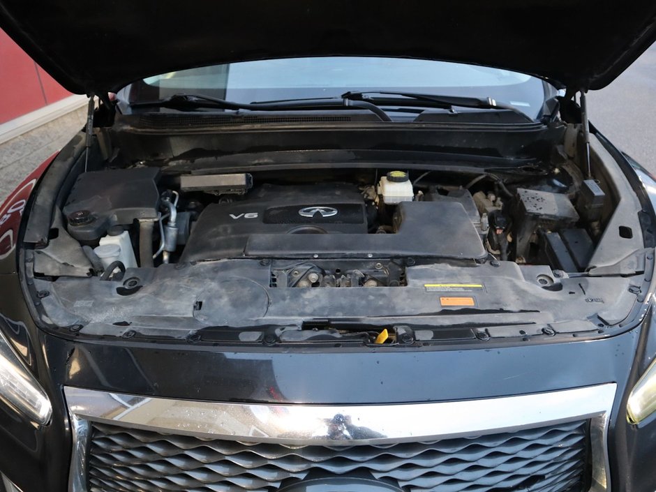 2019 Infiniti QX60 PURE IN BLACK EQUIPPED WITH A 306HP 3.5L V6 , AWD , CVT AUTO , LEATHER HEATED SEATS , SUNROOF , BACKUP CAM , DUAL ZONE AC , CRUI-27