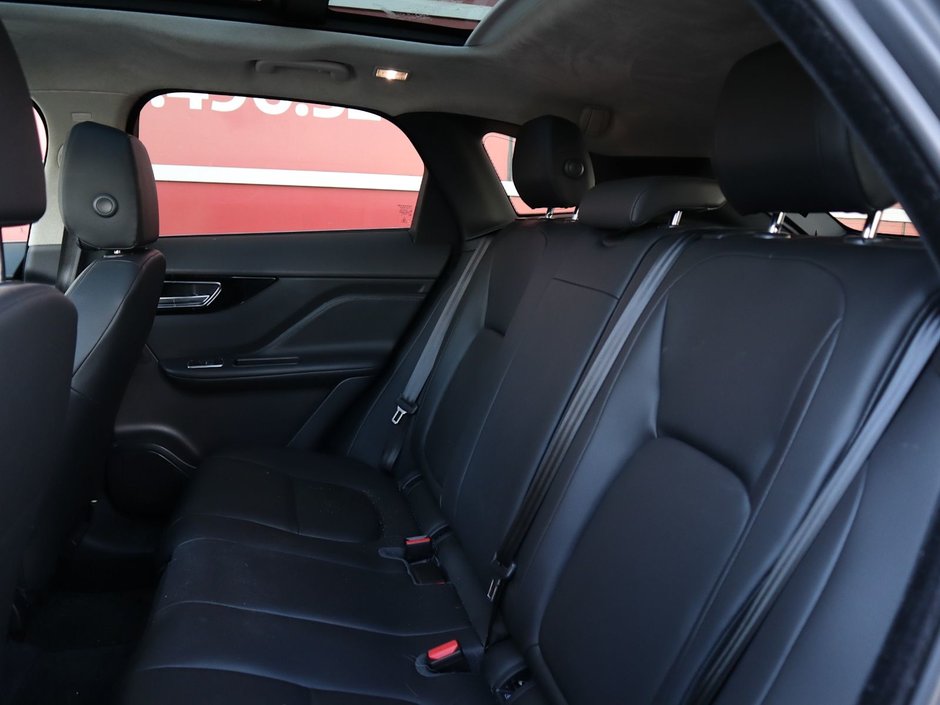 2020 Jaguar F-PACE PREMIUM IN BLACK EQUIPPED WITH A 2.0L TURBO I4 , AWD , 8SPD AUTO SYNTHETIC LEATHER HEATED SEATS + SW , PREMIUM AUDIO , NAV , BAC-20