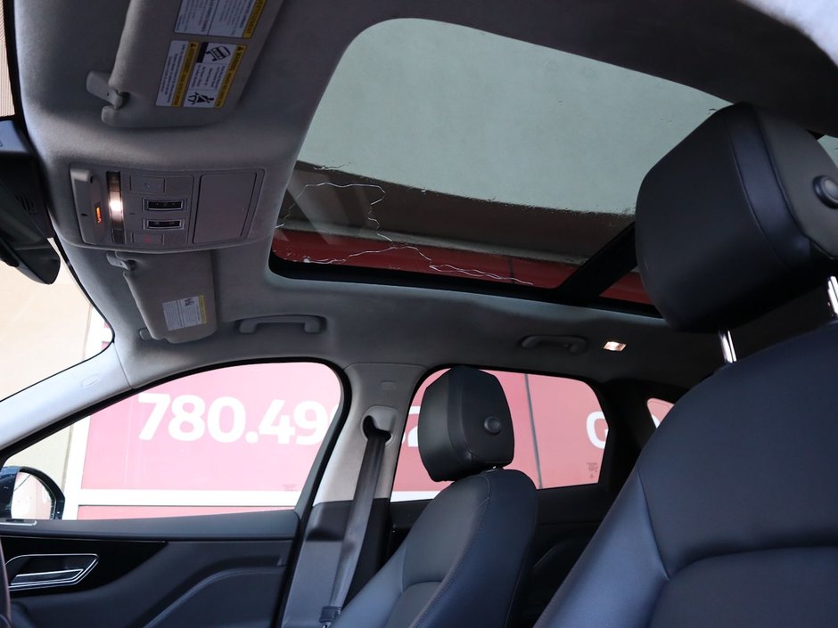 2020 Jaguar F-PACE PREMIUM IN BLACK EQUIPPED WITH A 2.0L TURBO I4 , AWD , 8SPD AUTO SYNTHETIC LEATHER HEATED SEATS + SW , PREMIUM AUDIO , NAV , BAC-19