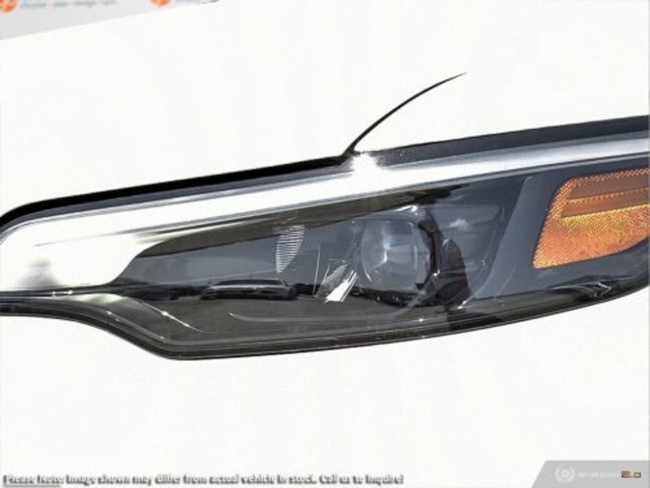 2023 Jeep Cherokee ALTITUDE IN BRIGHT WHITE EQUIPPED WITH A 2.4L MULTI AIR I4 , 9SPD AUTO , 4X4 , ELITE GROUP , LEATHER HEATED/VENTED BUCKET SEATS-8