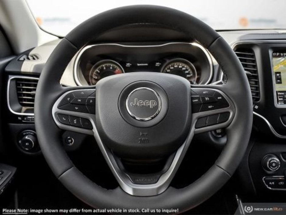 2023 Jeep Cherokee ALTITUDE IN BRIGHT WHITE EQUIPPED WITH A 2.4L MULTI AIR I4 , 9SPD AUTO , 4X4 , ELITE GROUP , LEATHER HEATED/VENTED BUCKET SEATS-11