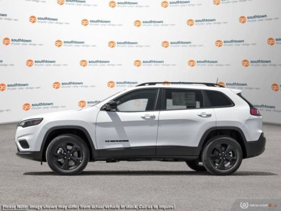 2023 Jeep Cherokee ALTITUDE IN BRIGHT WHITE EQUIPPED WITH A 2.4L MULTI AIR I4 , 9SPD AUTO , 4X4 , ELITE GROUP , LEATHER HEATED/VENTED BUCKET SEATS-2
