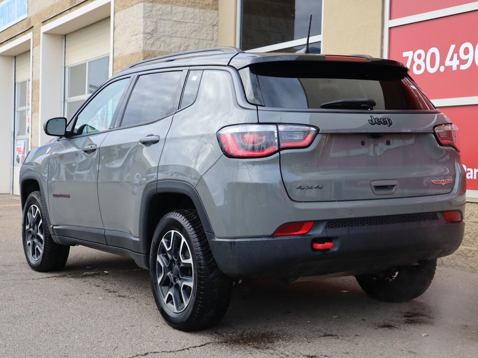 2019 Jeep Compass TRAILHAWK IN STING GREY EQUIPPED WITH A 2.4L I4 , 9SPD AUTO , 4X4 , 8.4INCH W/NAV , BEATS AUDIO , PWR LIFTGATE , PANO SUNROOF ,-7