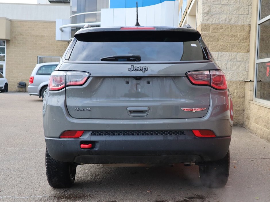 2019 Jeep Compass TRAILHAWK IN STING GREY EQUIPPED WITH A 2.4L I4 , 9SPD AUTO , 4X4 , 8.4INCH W/NAV , BEATS AUDIO , PWR LIFTGATE , PANO SUNROOF ,-8