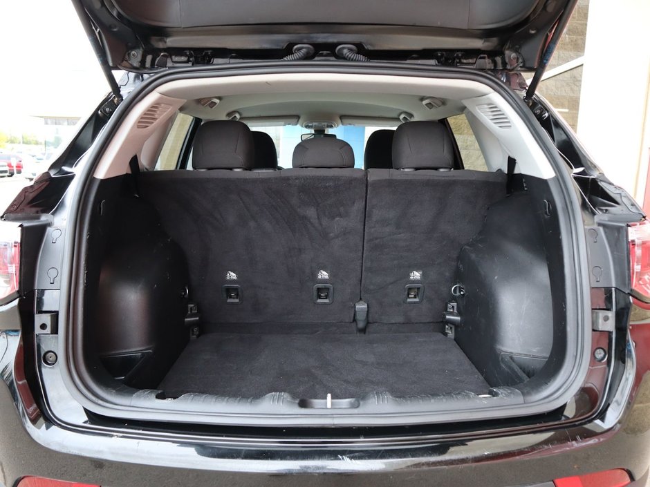 2021 Jeep Compass SPORT IN DIAMOND BLACK EQUIPPED WITH A 2.4L MULTIAIR I4 , 6SPD AISIN AUTO , FWD , SPORT APPEARANCE GROUP , LEATHER SW , 16INCH R-9