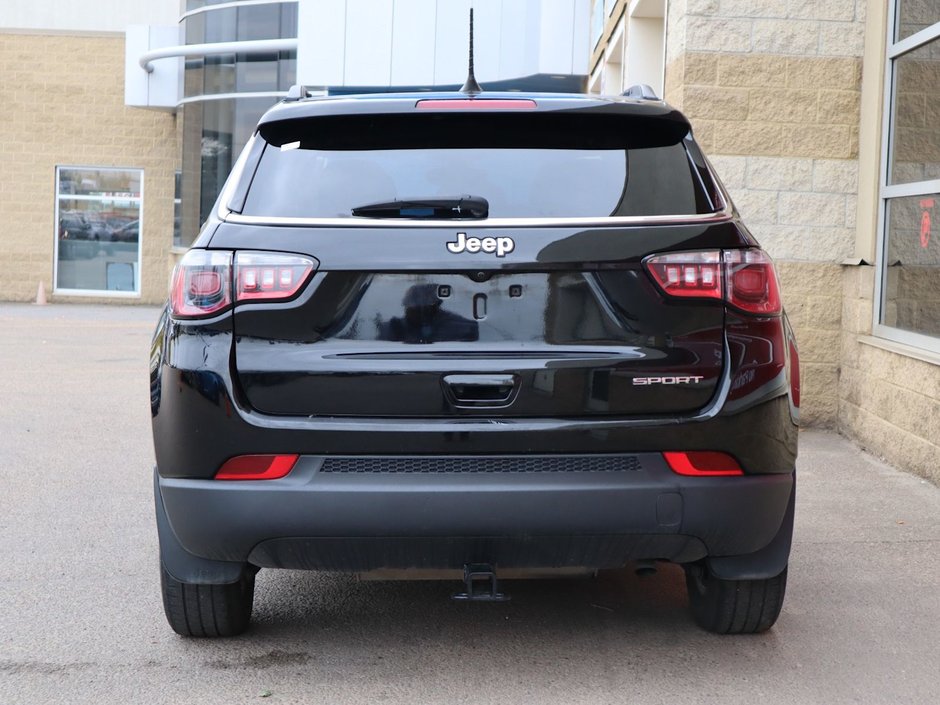 2021 Jeep Compass SPORT IN DIAMOND BLACK EQUIPPED WITH A 2.4L MULTIAIR I4 , 6SPD AISIN AUTO , FWD , SPORT APPEARANCE GROUP , LEATHER SW , 16INCH R-8