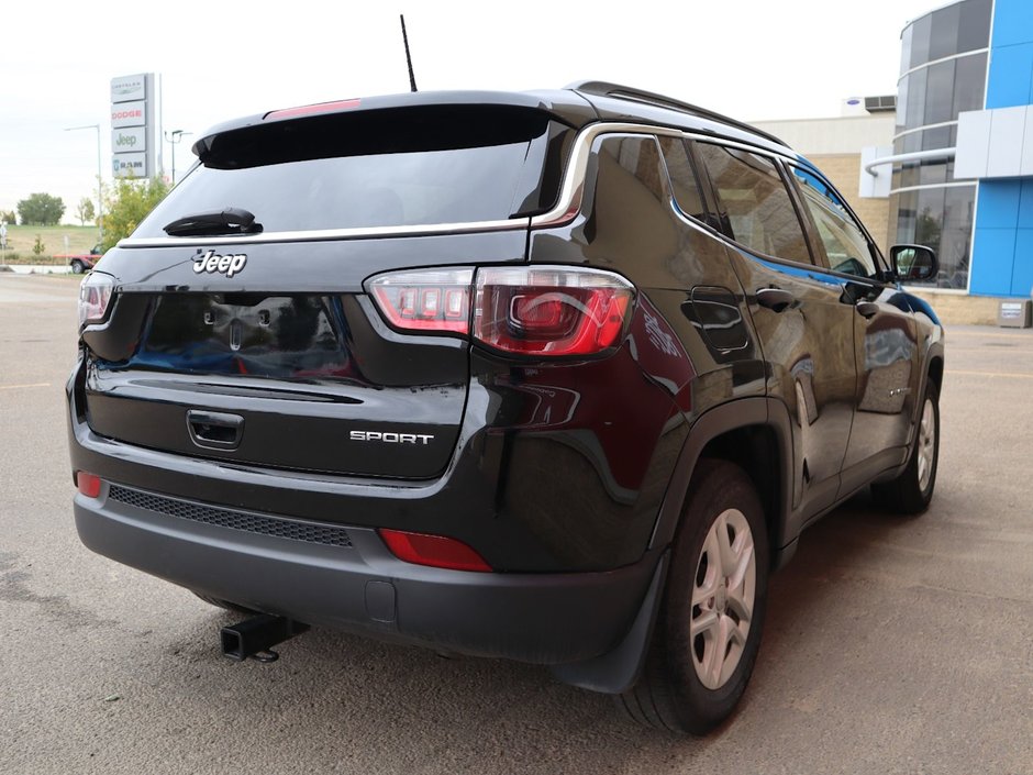 2021 Jeep Compass SPORT IN DIAMOND BLACK EQUIPPED WITH A 2.4L MULTIAIR I4 , 6SPD AISIN AUTO , FWD , SPORT APPEARANCE GROUP , LEATHER SW , 16INCH R-10