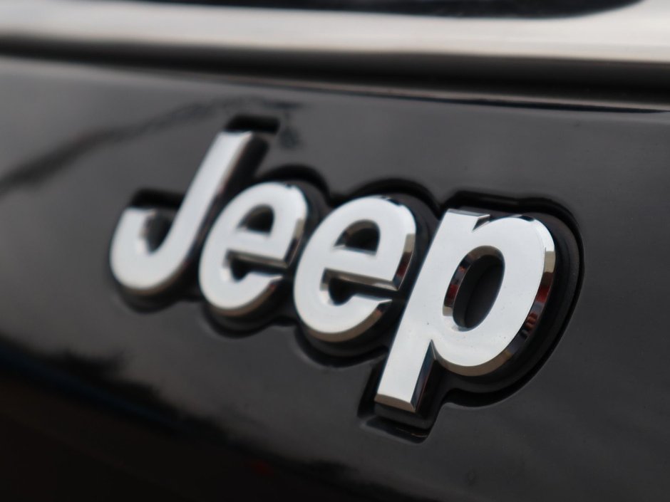 2021 Jeep Compass SPORT IN DIAMOND BLACK EQUIPPED WITH A 2.4L MULTIAIR I4 , 6SPD AISIN AUTO , FWD , SPORT APPEARANCE GROUP , LEATHER SW , 16INCH R-13