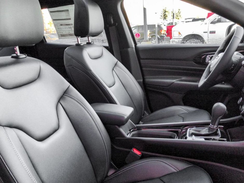 2023 Jeep Compass ALTITUDE, 2L TURBO I-4, ADAPTIVE CRUISE W/ STOP'N'GO, PANORAMIC SUNROOF, PREMIUM ALPINE SPKER SYSTEM, 10.1 UCONNECT 5 W/NAV, RAI-25