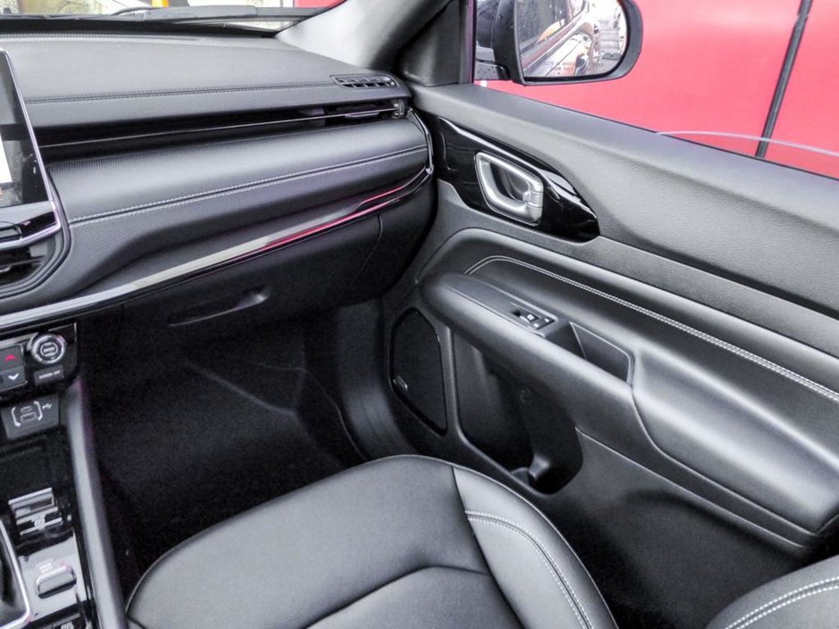 2023 Jeep Compass ALTITUDE, 2L TURBO I-4, ADAPTIVE CRUISE W/ STOP'N'GO, PANORAMIC SUNROOF, PREMIUM ALPINE SPKER SYSTEM, 10.1 UCONNECT 5 W/NAV, RAI-15