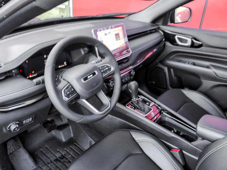 2023 Jeep Compass ALTITUDE, 2L TURBO I-4, ADAPTIVE CRUISE W/ STOP'N'GO, PANORAMIC SUNROOF, PREMIUM ALPINE SPKER SYSTEM, 10.1 UCONNECT 5 W/NAV, RAI-12