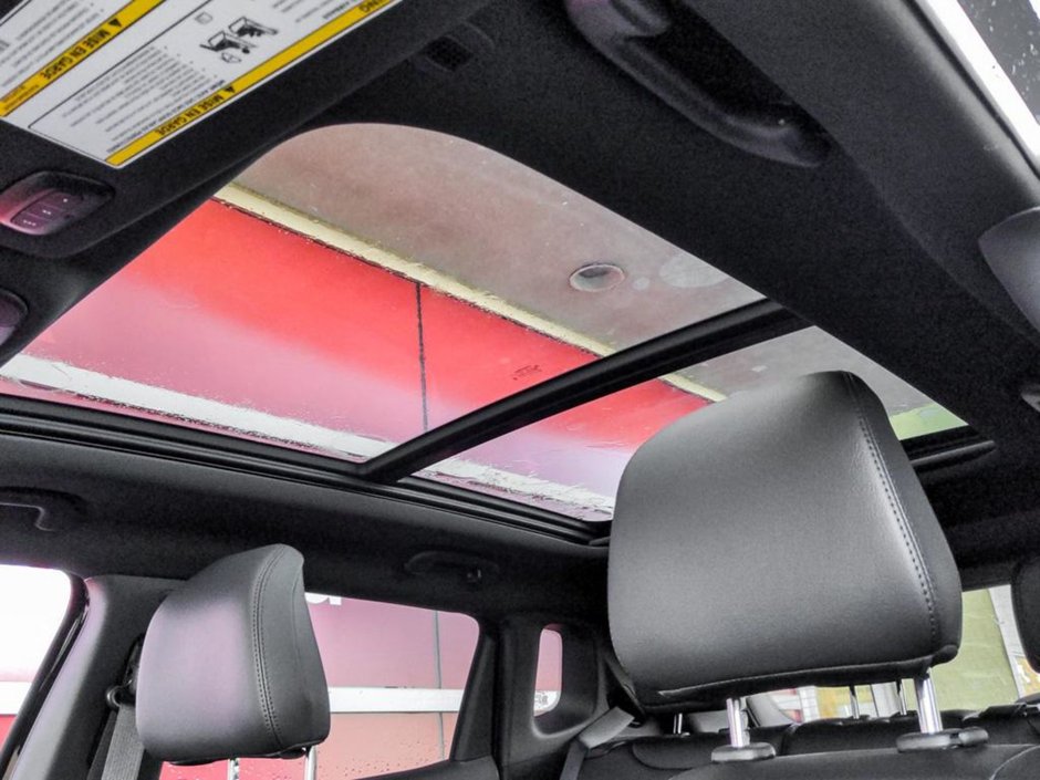 2023 Jeep Compass ALTITUDE, 2L TURBO I-4, ADAPTIVE CRUISE W/ STOP'N'GO, PANORAMIC SUNROOF, PREMIUM ALPINE SPKER SYSTEM, 10.1 UCONNECT 5 W/NAV, RAI-13