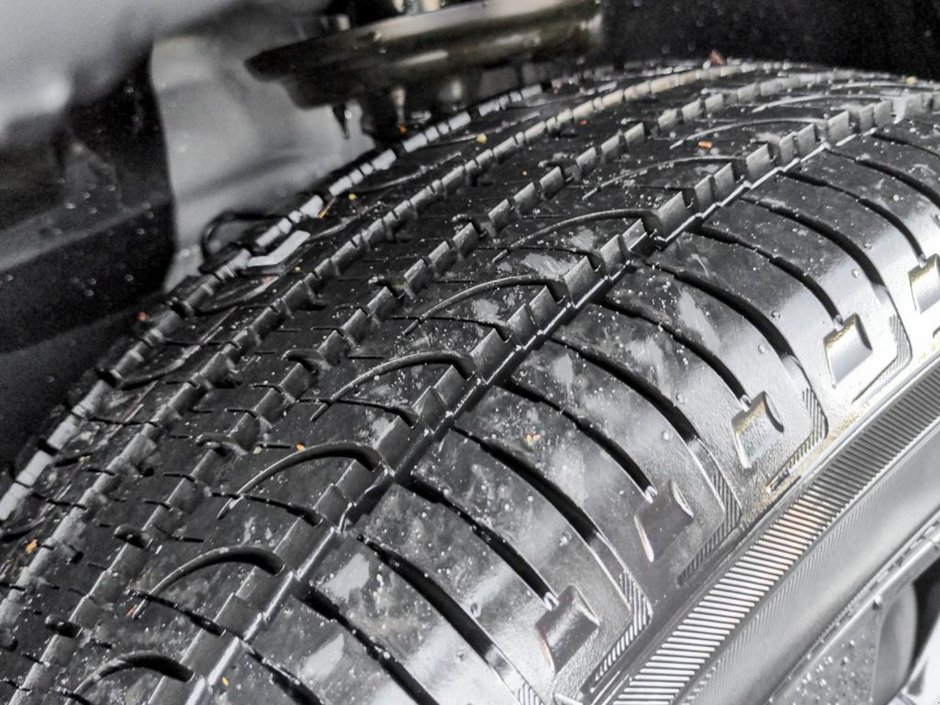 2023 Jeep Compass ALTITUDE, 2L TURBO I-4, ADAPTIVE CRUISE W/ STOP'N'GO, PANORAMIC SUNROOF, PREMIUM ALPINE SPKER SYSTEM, 10.1 UCONNECT 5 W/NAV, RAI-6